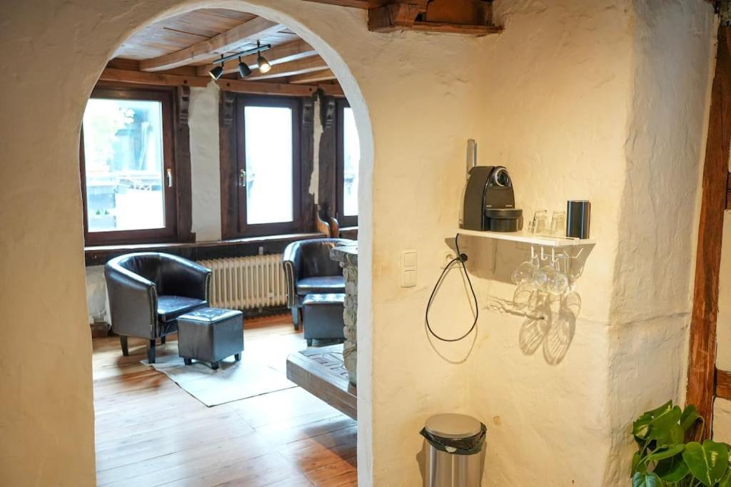Charmante Fachwerk Wohnung Mit Terrasse In Der Altstadt Koblenz  Luaran gambar