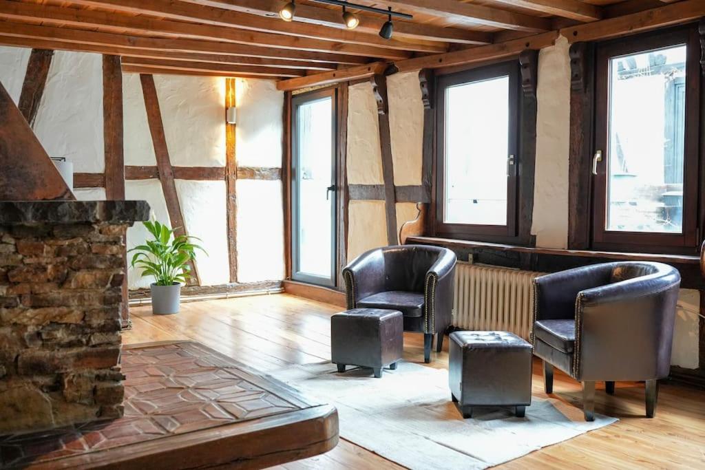Charmante Fachwerk Wohnung Mit Terrasse In Der Altstadt Koblenz  Luaran gambar