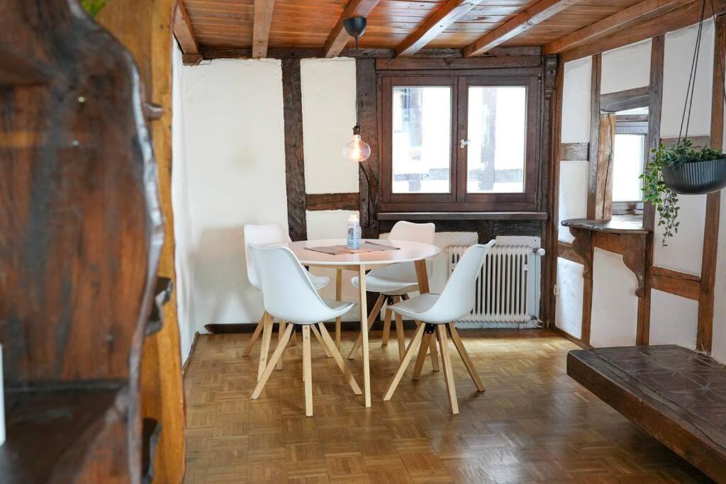 Charmante Fachwerk Wohnung Mit Terrasse In Der Altstadt Koblenz  Luaran gambar